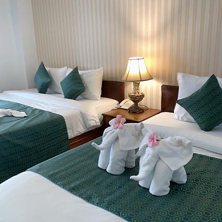 Hua Hin White Villa Hotel - Sha Certified Kültér fotó
